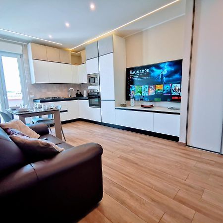 Attico Belvedere Centralissimo Vista Mare Apartment แตร์โมลิ ภายนอก รูปภาพ