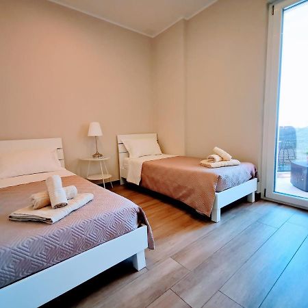 Attico Belvedere Centralissimo Vista Mare Apartment แตร์โมลิ ภายนอก รูปภาพ