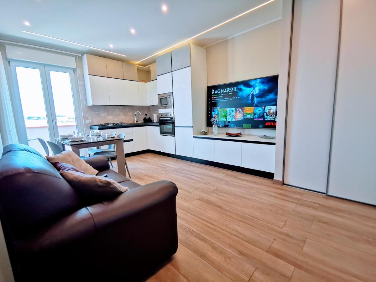 Attico Belvedere Centralissimo Vista Mare Apartment แตร์โมลิ ภายนอก รูปภาพ
